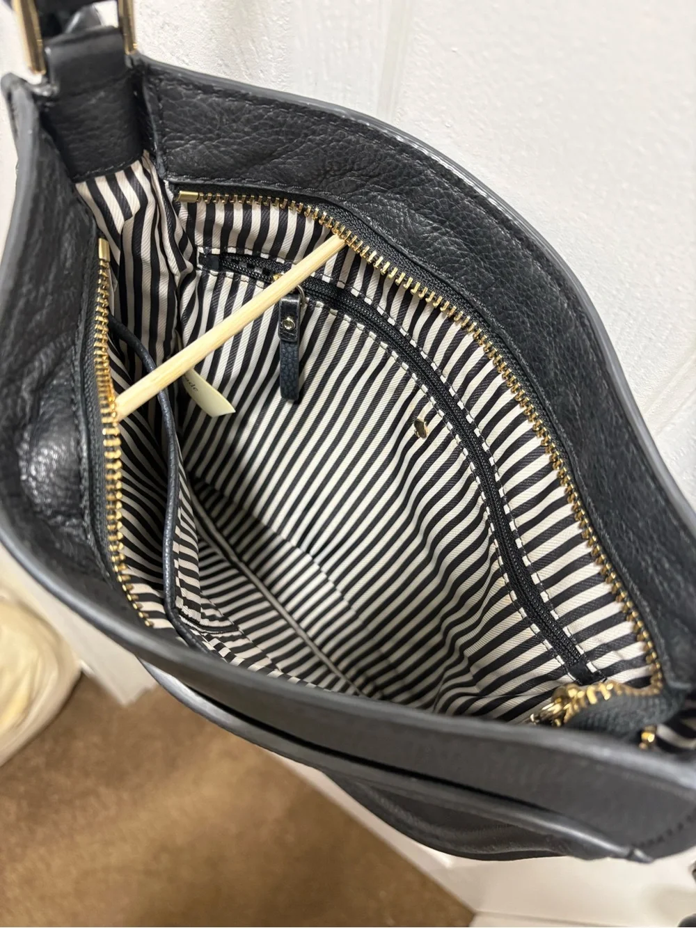 Kate Spade black pebbled leather crossbody with tassel - Picture 2 of 4